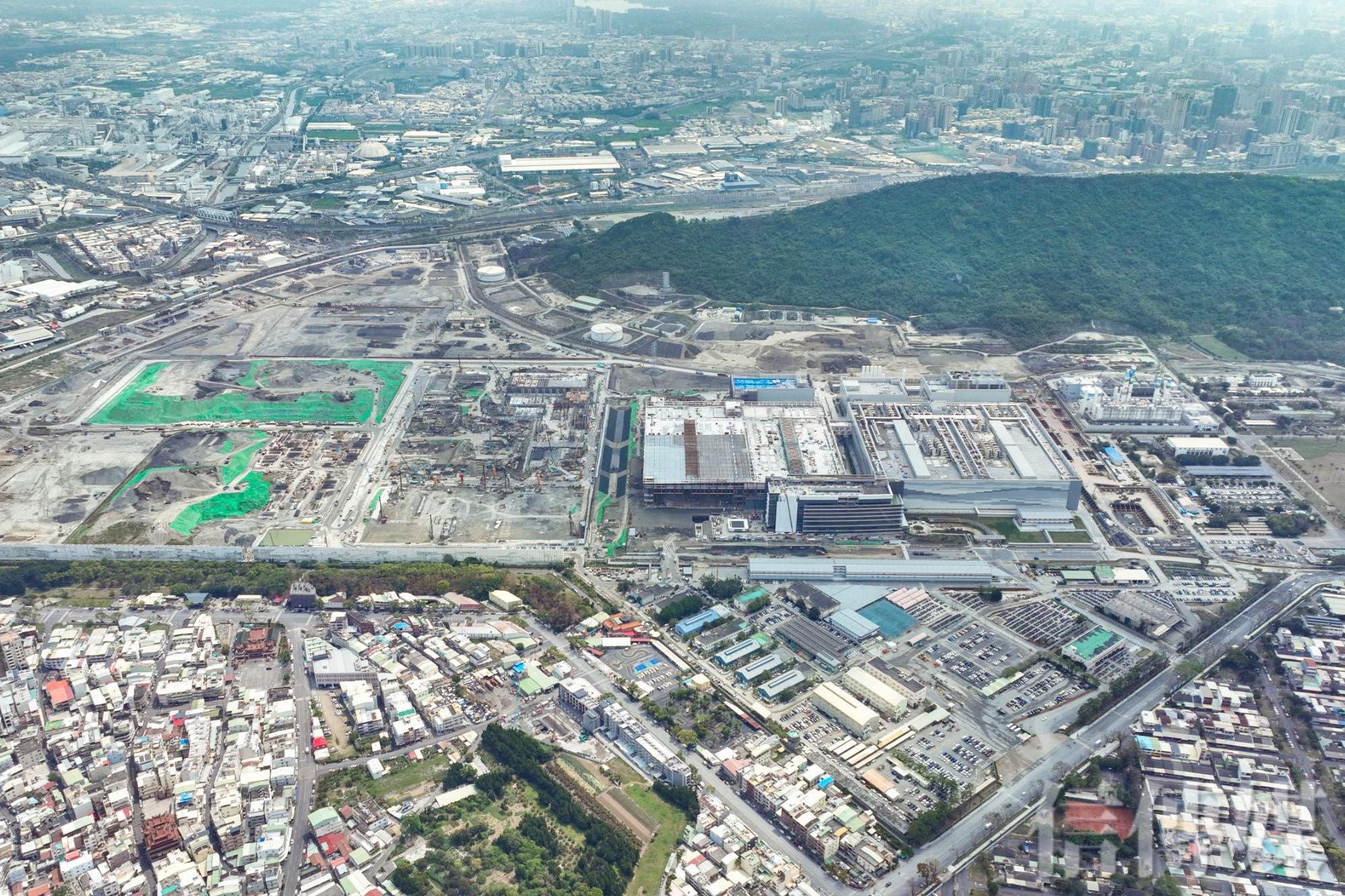 台積電股價一個月飆19% 要賣出還是買進? 美媒分析三大挑戰| 信傳媒