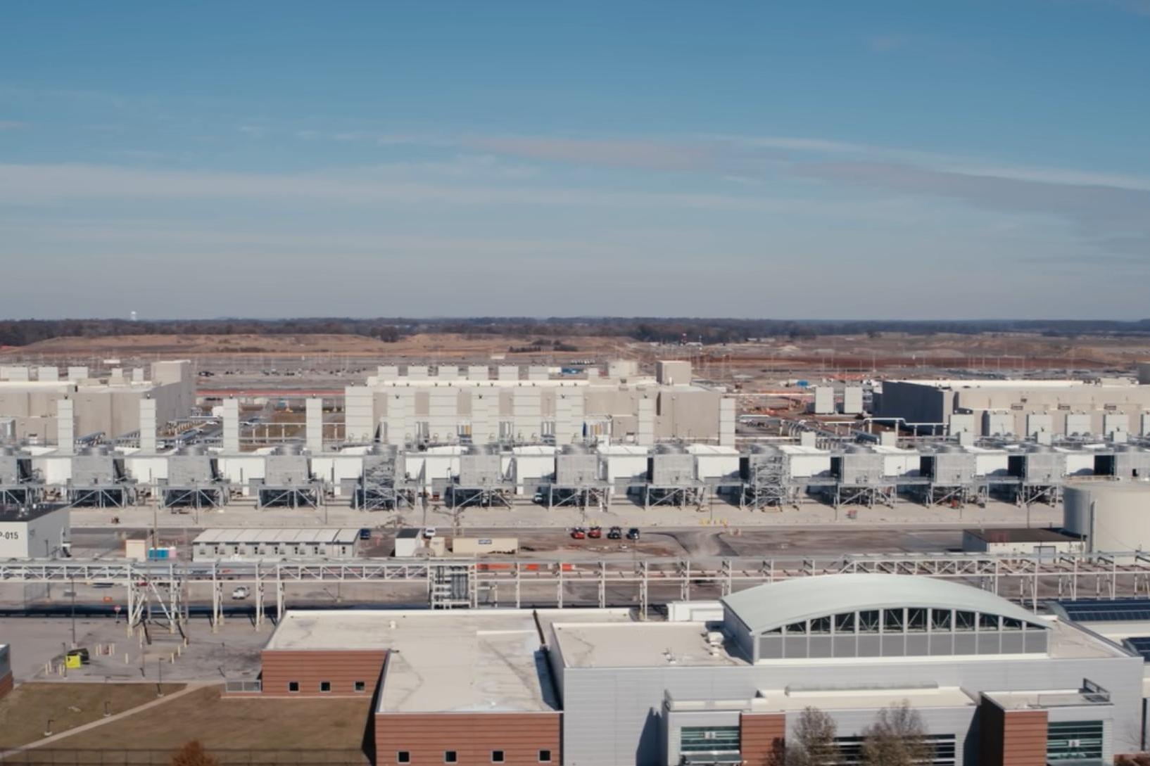 Google 砸重金押注AI 基礎建設2025 年資本支出創歷史新高的930 億美元| 信傳媒