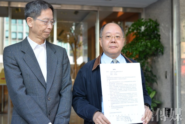 吳乃仁家族宣佈將淡出後 台苯監察人爆恐有中資加碼台苯股票 信傳媒