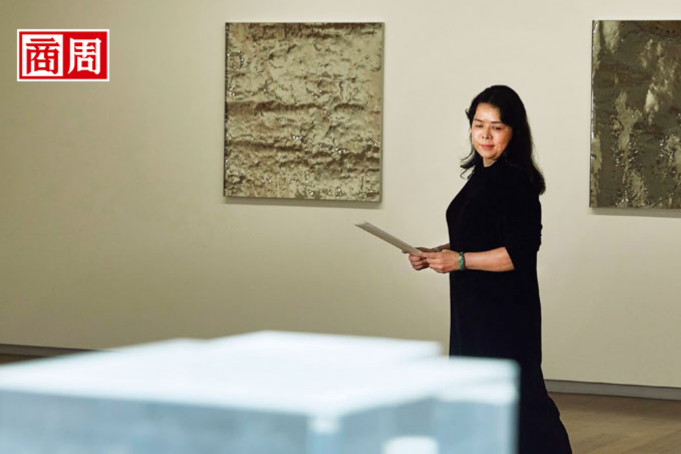 挖掘天王藝術家的鷹眼她連看不見的素描都能賣 信傳媒