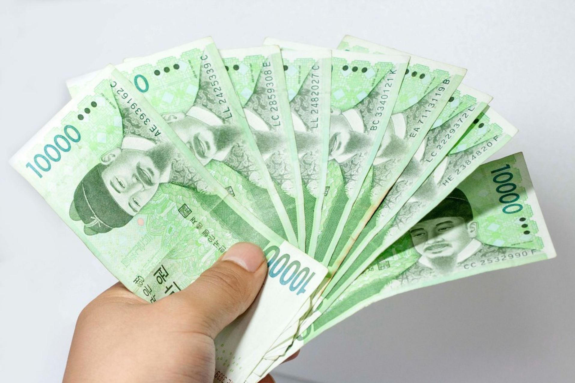 經濟墜落速度比台灣還要快！韓國股市今年表現不如台灣| 信傳媒