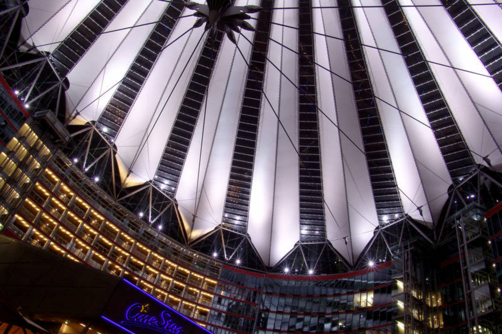 日本索尼趁早棄中國、轉泰國近2月股價大漲17％ | 信傳媒