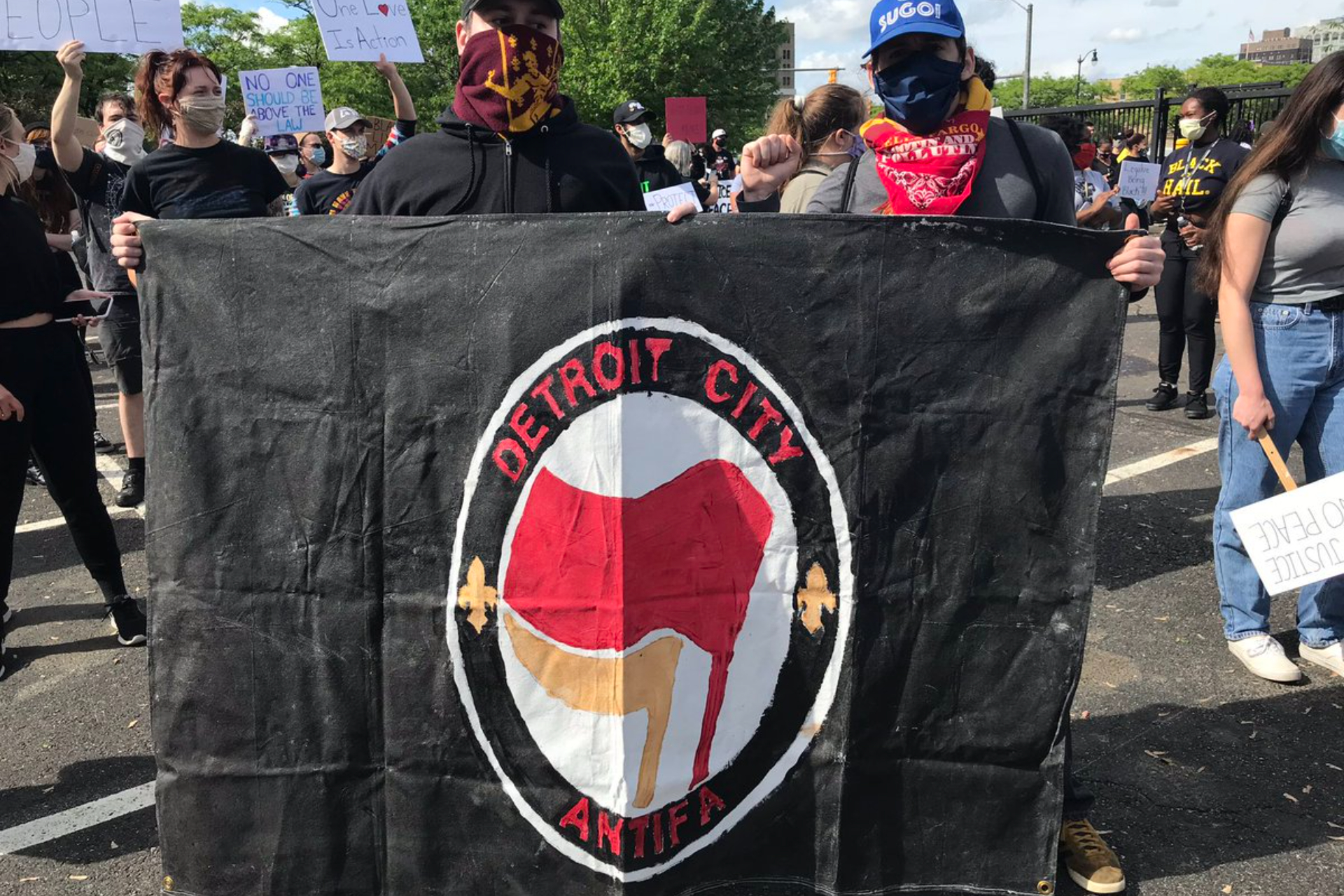 美國示威暴動是公民還暴民？揭開川普眼中「恐怖組織」Antifa的神秘面紗| 信傳媒