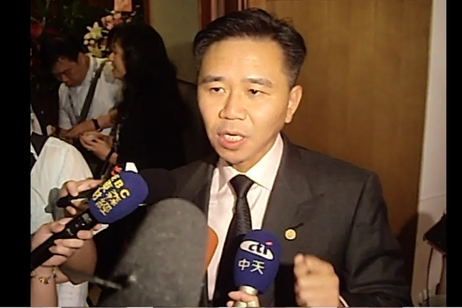 王文祥喊話「要接台塑一家公司董事長」堂哥王文淵這樣接球... | 信傳媒