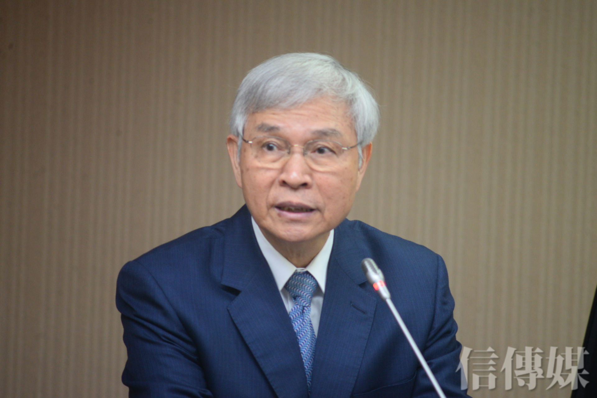 天上掉下來的不見得是禮物..台灣又見「荷蘭病」 台幣升值會產生新抗體嗎？ | 信傳媒