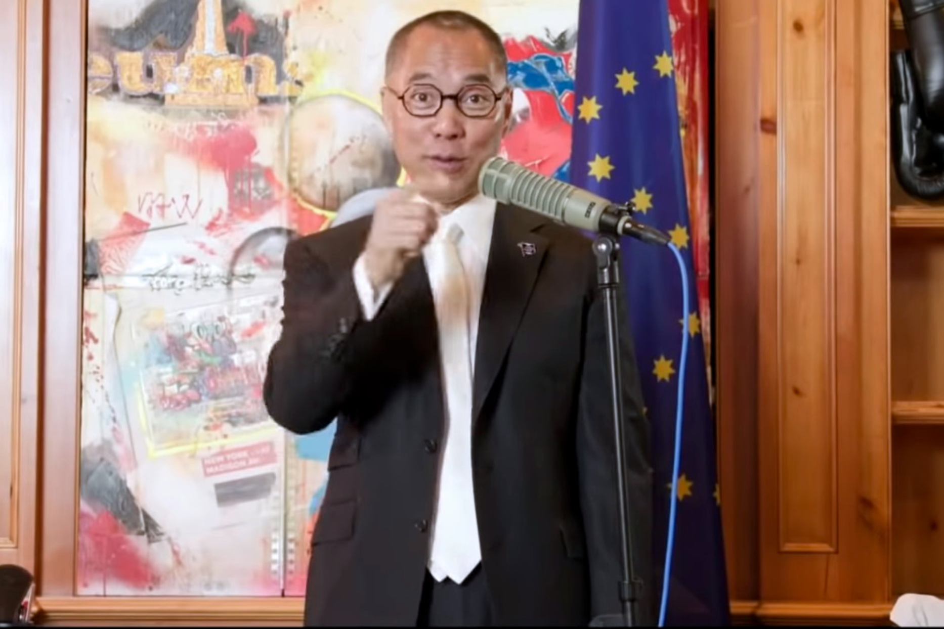 郭文貴：美國已啟動把中國踢出SWIFT計畫軍事衝突也準備好了| 信傳媒