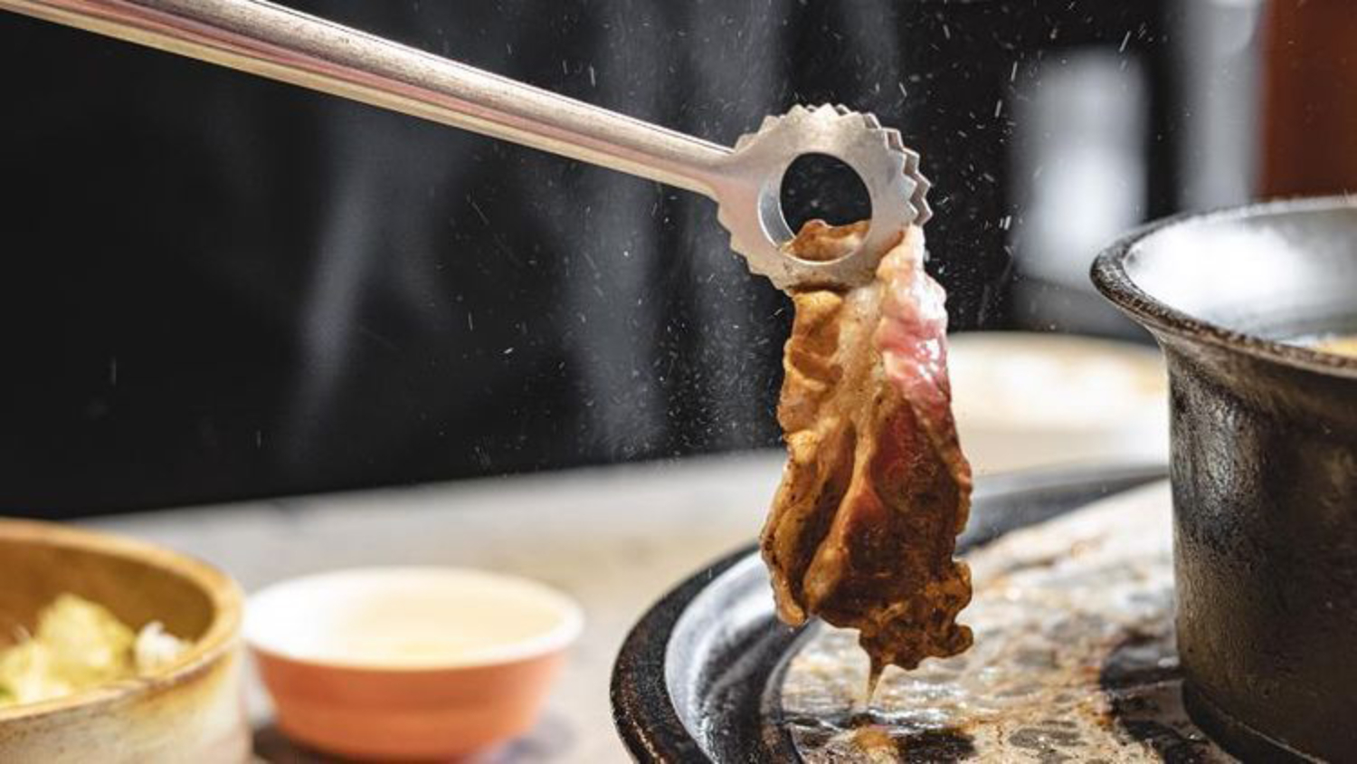 回憶裡的熱情食光 可利亞復刻火烤2吃 | 信傳媒