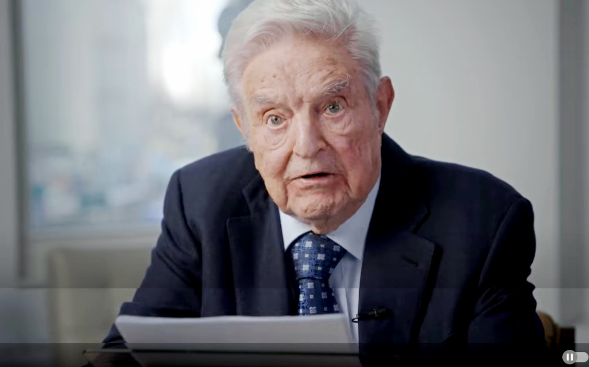 曾是烏克蘭「橘色革命」幕後推手金融大鱷索羅斯因一句話被罵翻推特急刪文| 信傳媒