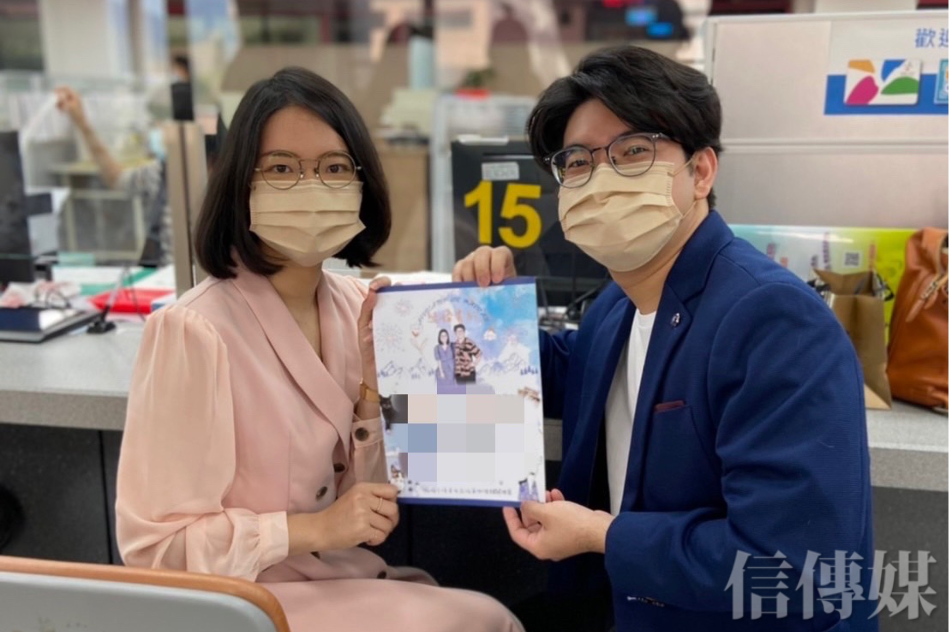 [討論] 北市議員黃郁芬低調嫁林昶佐前幕僚