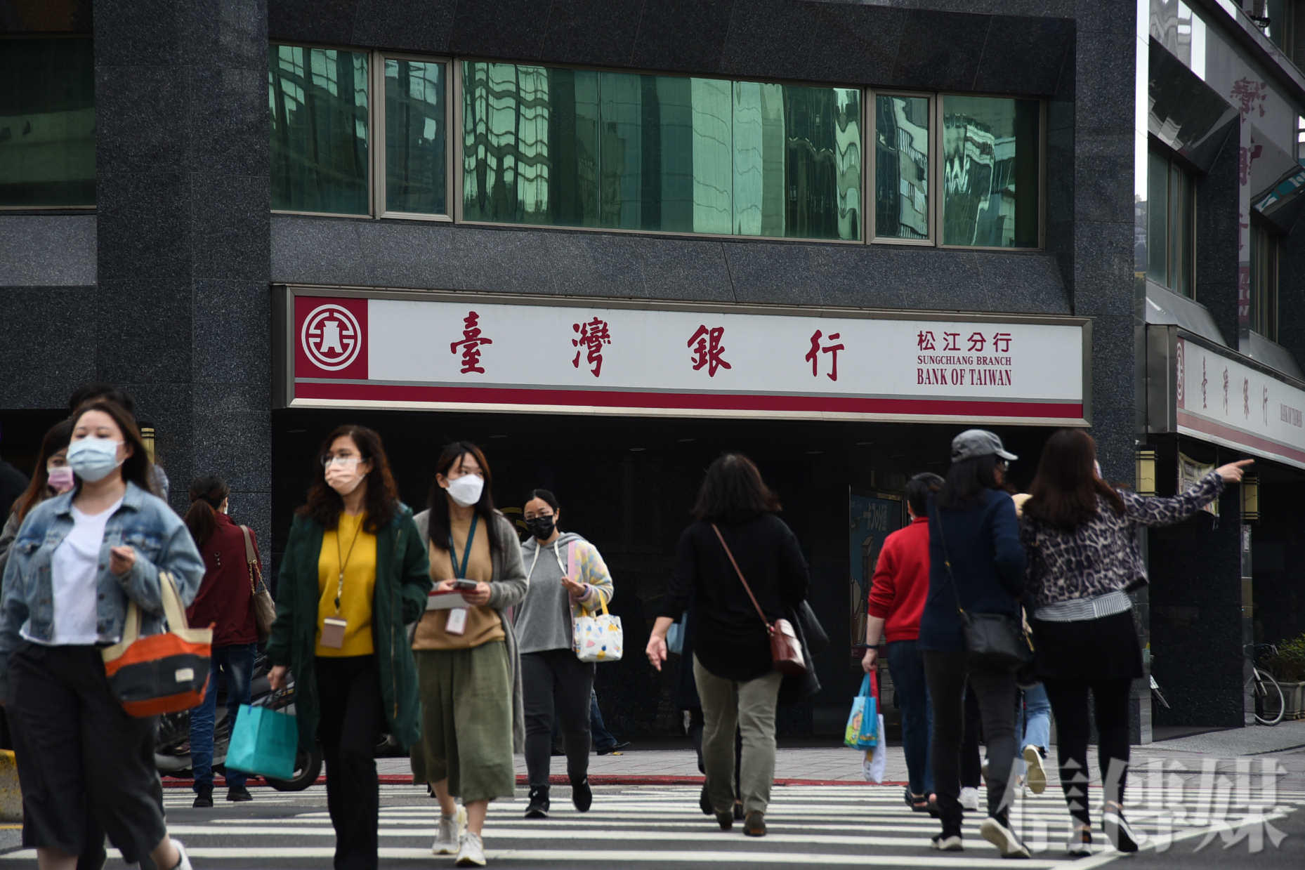 臺銀、土銀自3月21日起調整新臺幣存款利率| 信傳媒