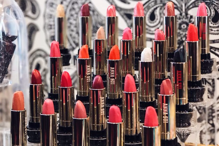 女人錢明明超好賺為何anna Sui還要退出台灣 信傳媒