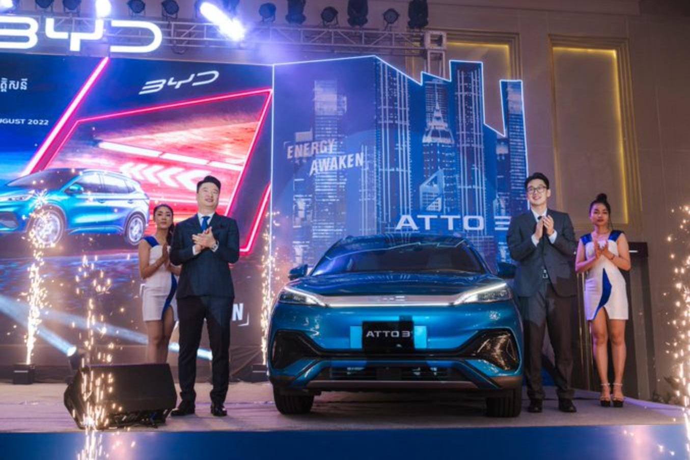 巴菲特減碼比亞迪》投資14年首次賣股股神套現4千7百萬美元比亞迪H股暴跌| 信傳媒