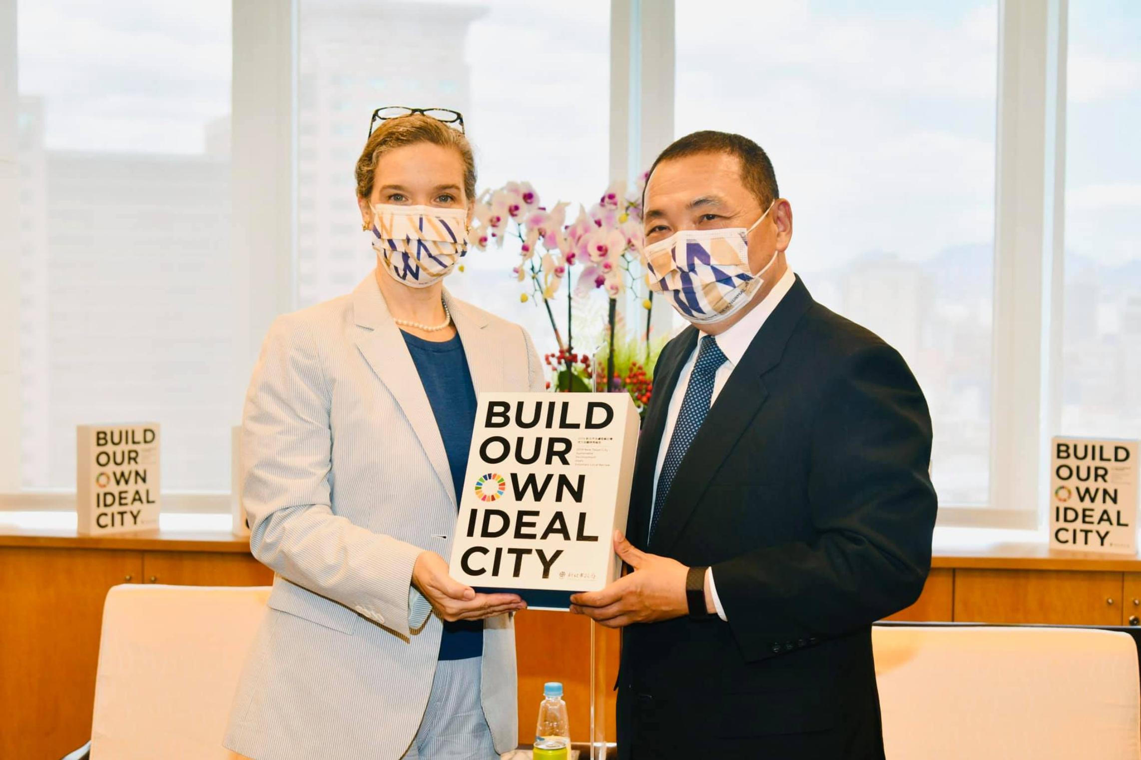 [討論] 朱說不看民調 是內定挺郭吧 太黑了