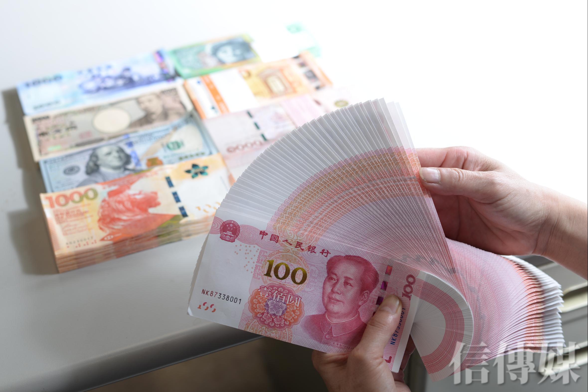 中國無預警降息人民幣應聲下探15年低點「麻吉」俄國盧布今年崩跌25％ | 信傳媒