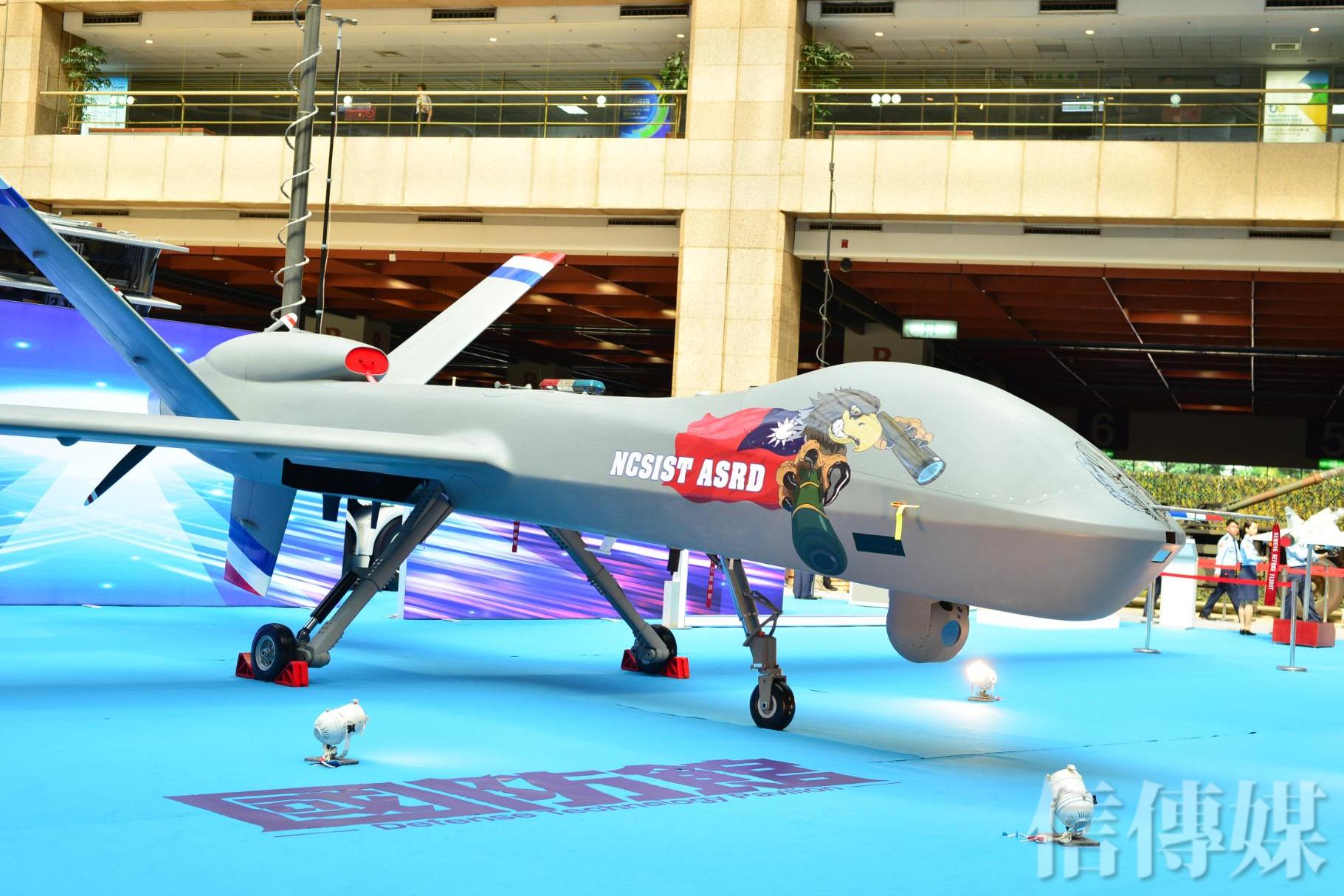 台股失守月線》外資連四賣AI概念股掉漆軍工股相對抗跌| 信傳媒