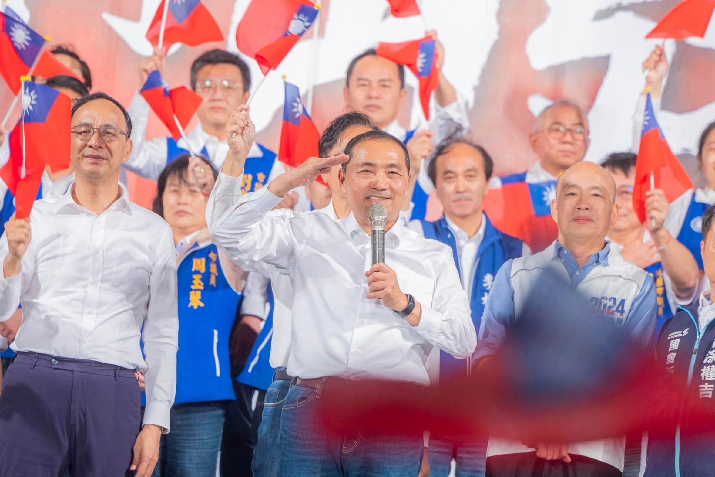 [討論] 王金平淪落到台南造勢上台背後空無一人