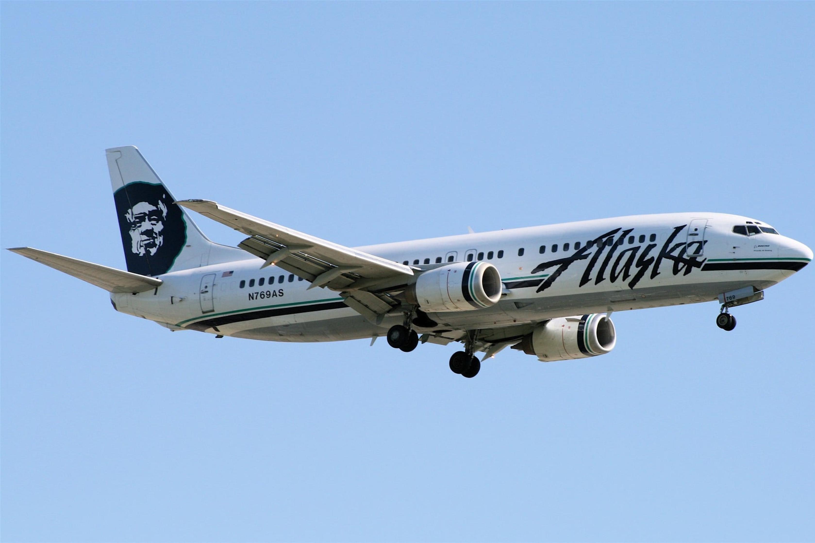 737 Max 9機艙門空中掉落波音再次陷入信心危機股價大跌8％ | 信傳媒