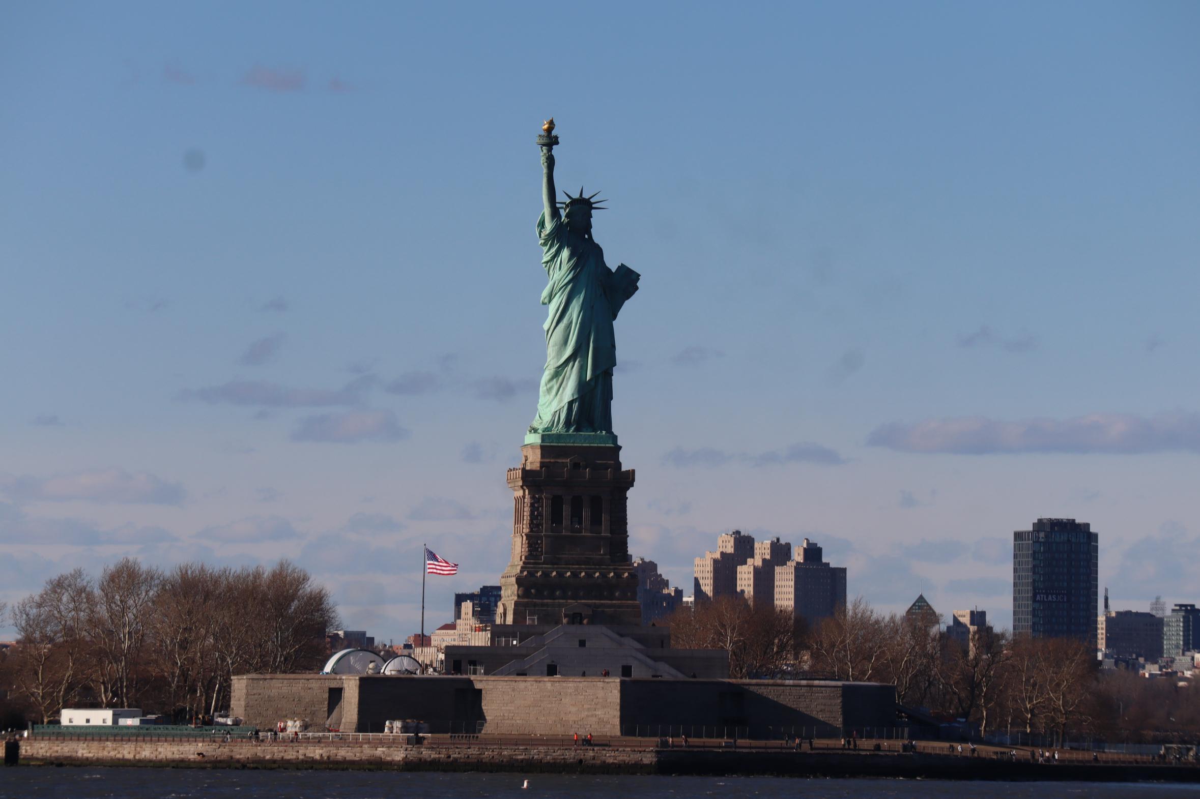 走讀紐約》中南美非法移工撐起美國基層勞動就業市場半邊天| 信傳媒