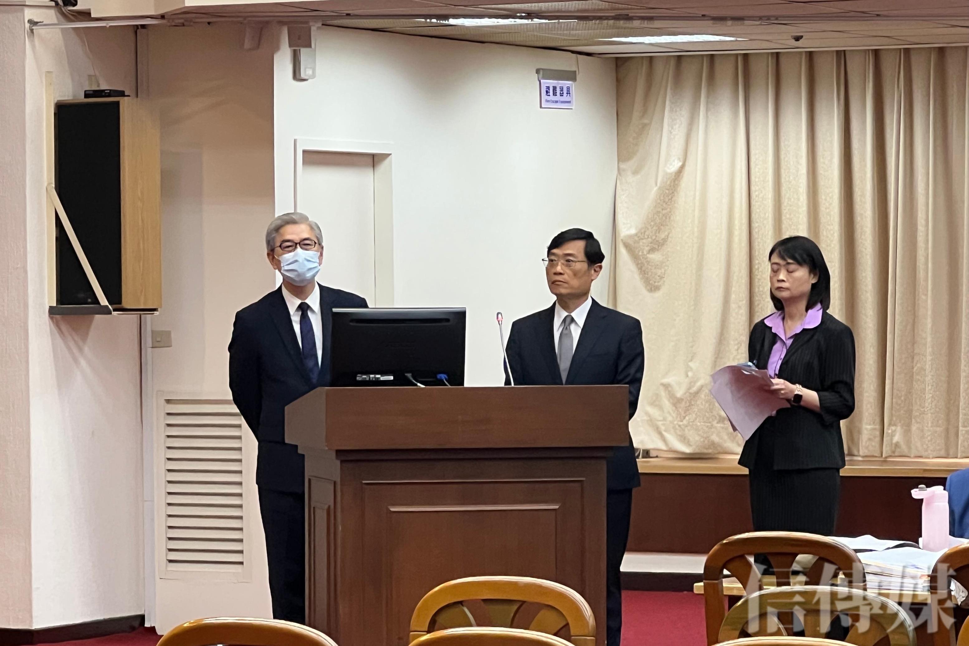 實質利率高達47％！郭國文爆融資公司低利高貸   王世堅批「變相吸血」逃避三大法規