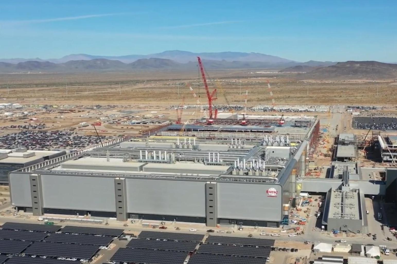 繳稅大戶》台積電、鴻海居1、2    長榮、統一、中租超過台達電、聯發科 