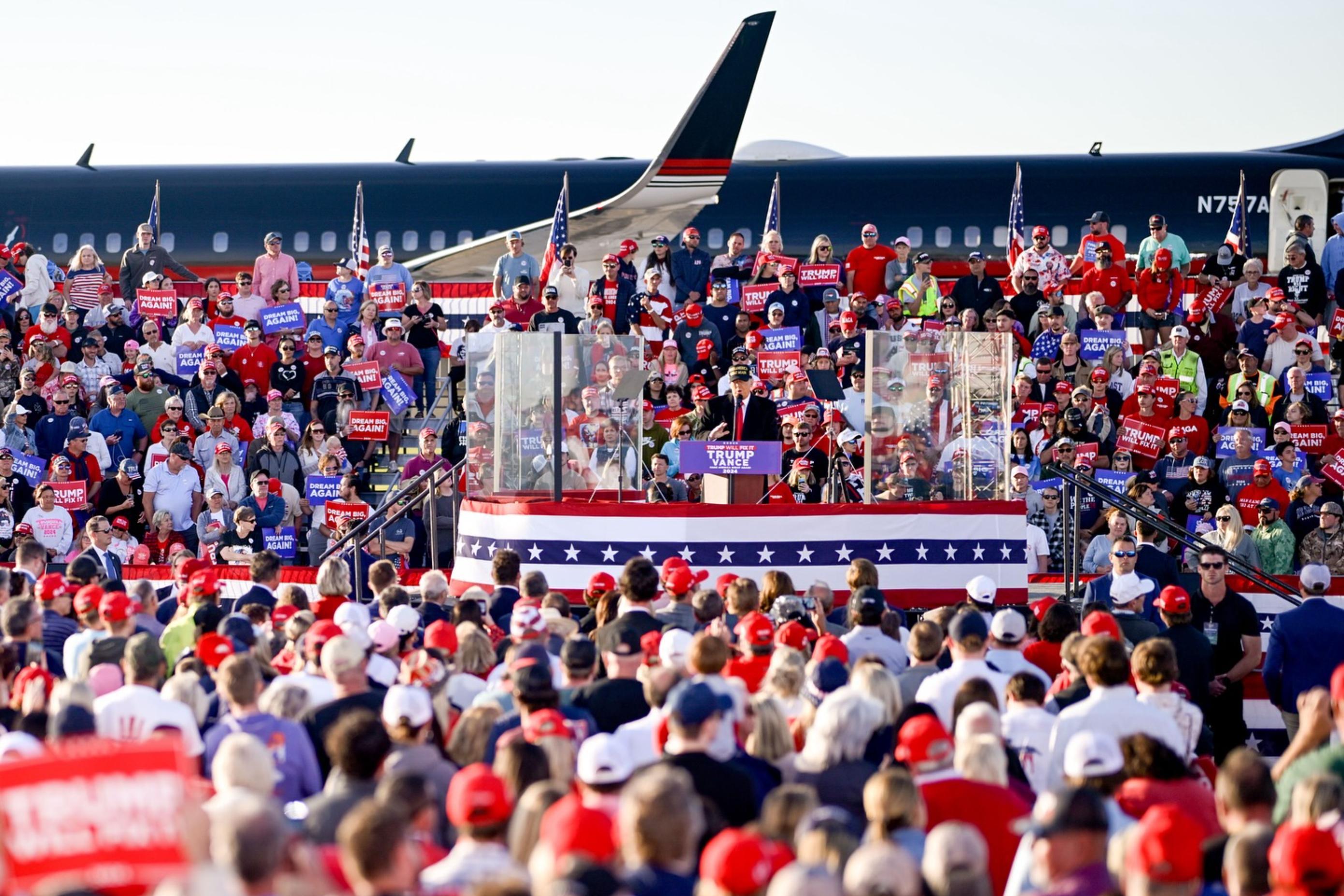 2024美國大選》川普為什麼凡人無法擋？ 民主的弔詭| 信傳媒