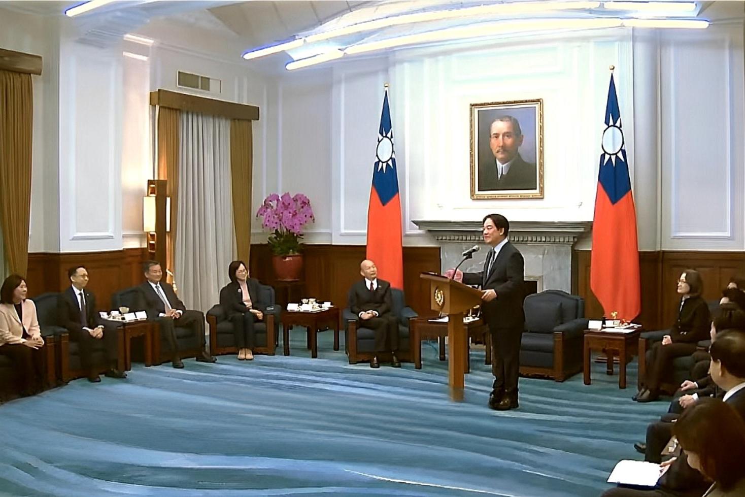 朝野喝咖啡》賴清德喊話「團結真有力」 韓國瑜承諾傳達「台灣是一個民主的國家」 | 信傳媒